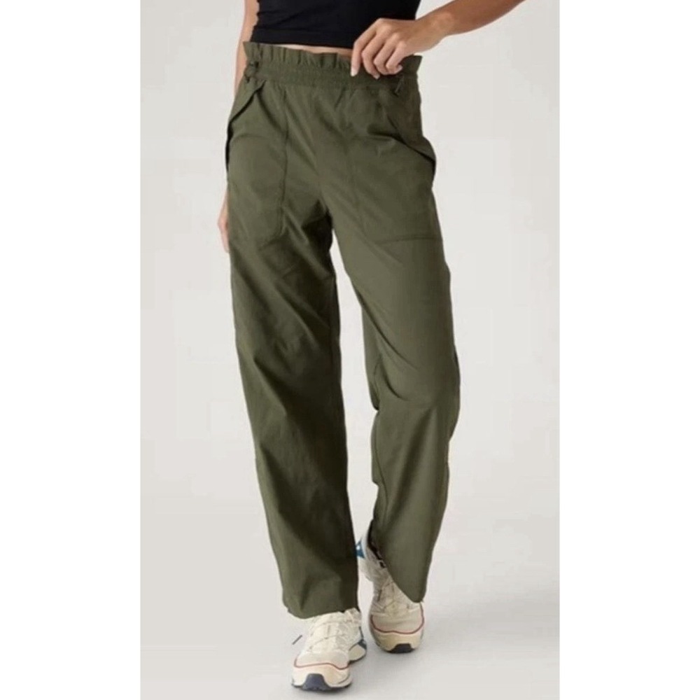 Athleta Trekkie High Rise Parachute Pants Olive Sz 8